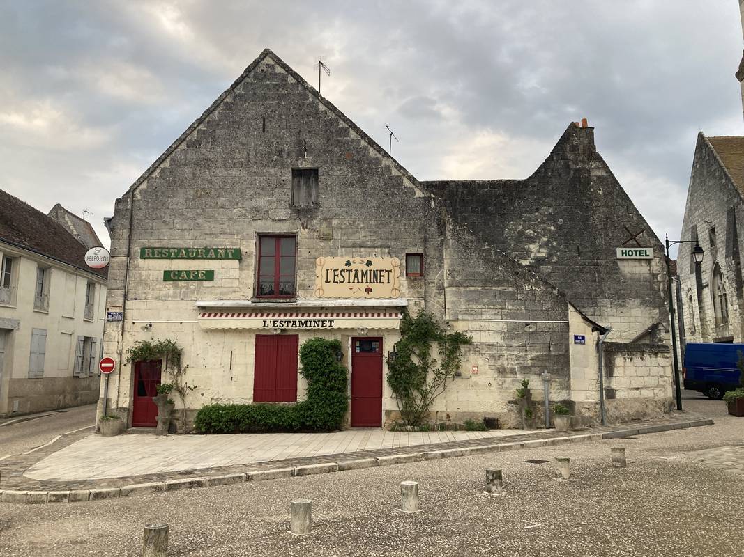 На центральной площади Больё-ле-Лош