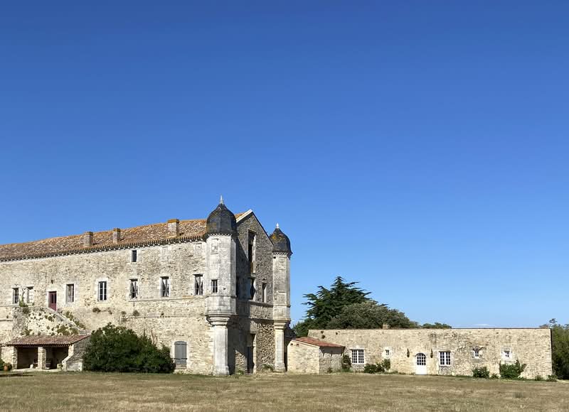 Abbaye Notre-Dame de Lieu-Dieu 01