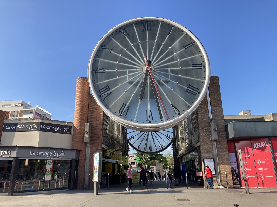 Вокзал в Сержи