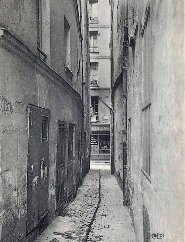 Архивное фото Rue du Chat-qui-Pêche / Улица Кота-рыболова