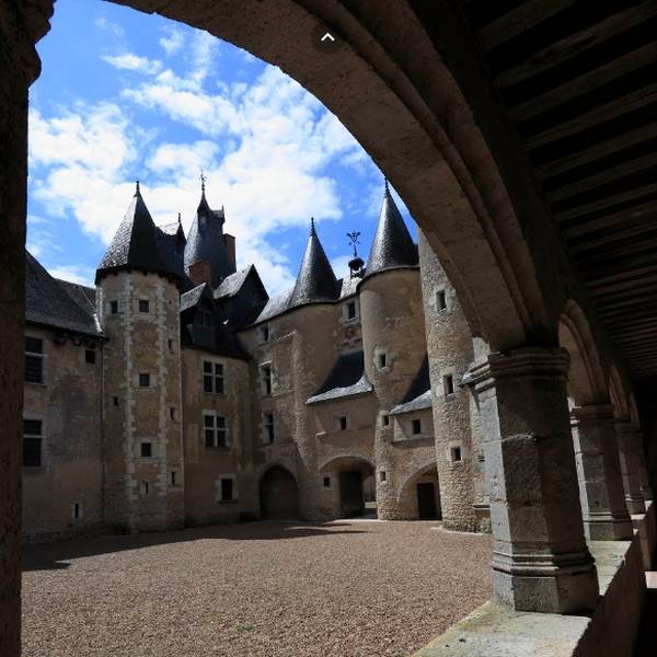 Château de Fougères-sur-Bièvre